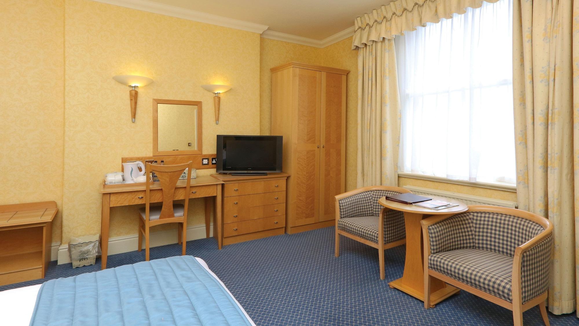 Imperial Hotel 4*